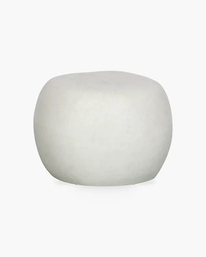 Bijzettafel Pebble van Woood in steen