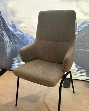 Toonzaalmodel set van 2 stoelen in lichtgrijs van Stressless