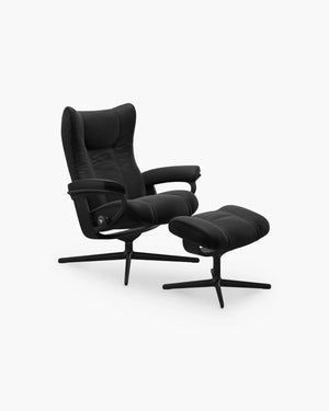 Relaxzetel met voetenbank Wing van Stressless in zwart leder