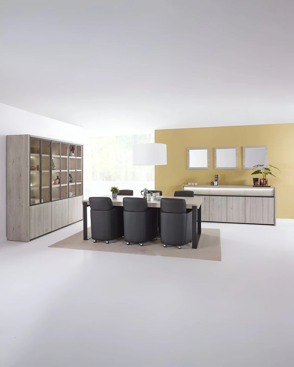 Dressoir in houtlook met zwarte elementen en verlichting, foto 2 van 3