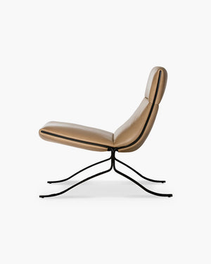 Fauteuil Juno in bruin leder van Eyye, foto 2 van 4