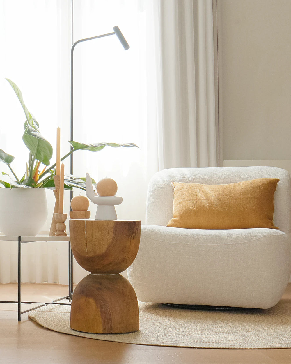 Compacte fauteuil in stof naar keuze