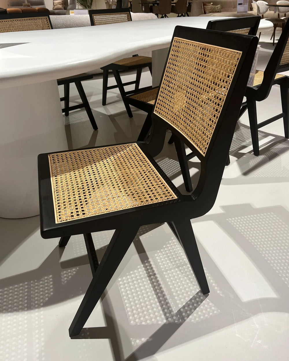 Toonzaalmodel set van 5 stoelen in rotan