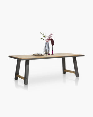 Eettafel Farmland van Henders & Hazel, foto 2 van 8