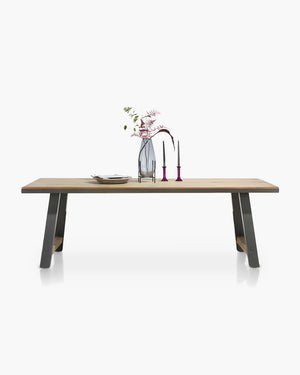 Eettafel Farmland van Henders & Hazel in hout