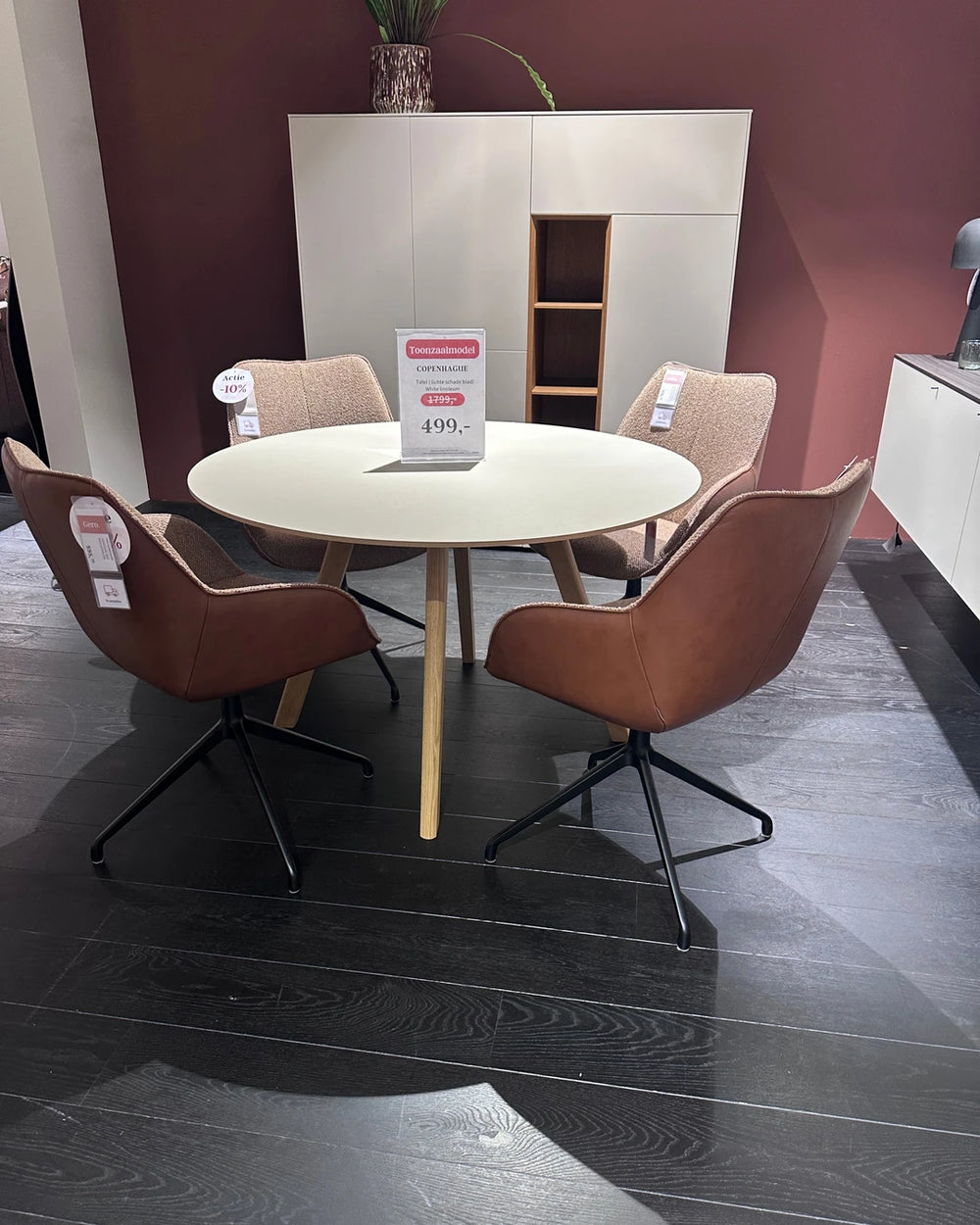 Toonzaalmodel Hay eettafel Copenhague