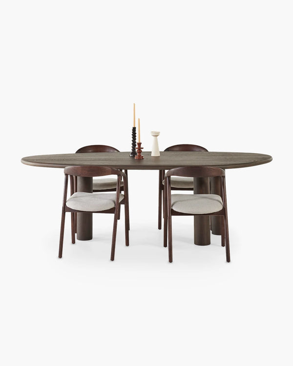 Organische eettafel - 3 poten van Tafel Atelier, foto 4 van 9