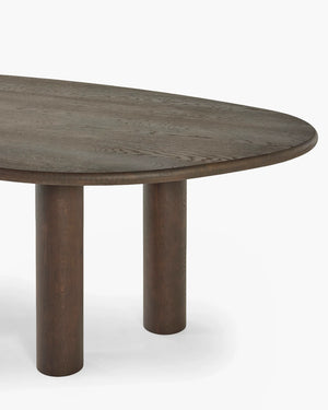 Organische eettafel - 3 poten van Tafel Atelier, foto 6 van 9