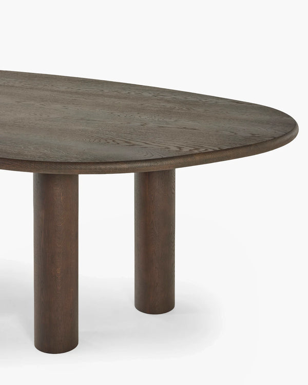 Organische eettafel - 3 poten van Tafel Atelier, foto 6 van 9
