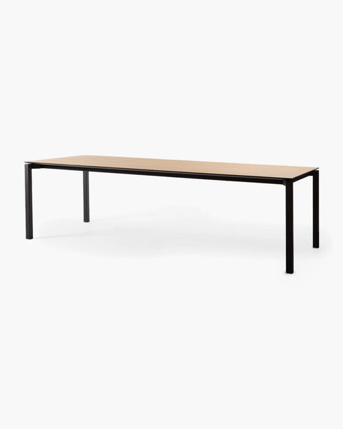 Eettafel Float van Mobitec in hout