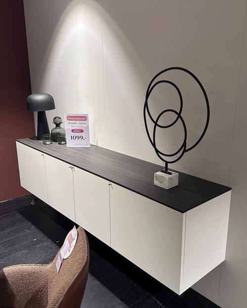 Toonzaalmodel dressoir 210 cm