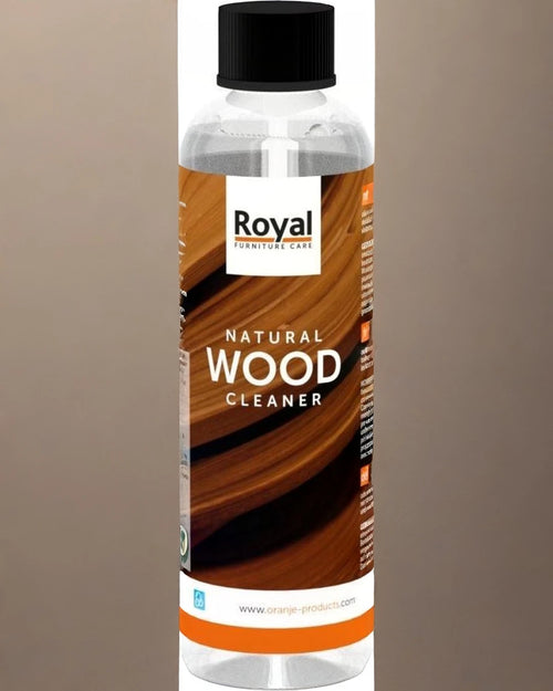 Intensieve reiniger voor afgewerkt hout