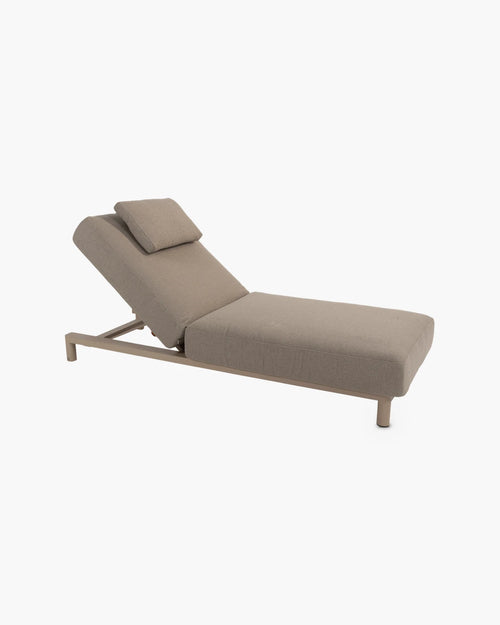 Outdoor ligbed Madeira van 4 Seasons Outdoor in beige bouclé