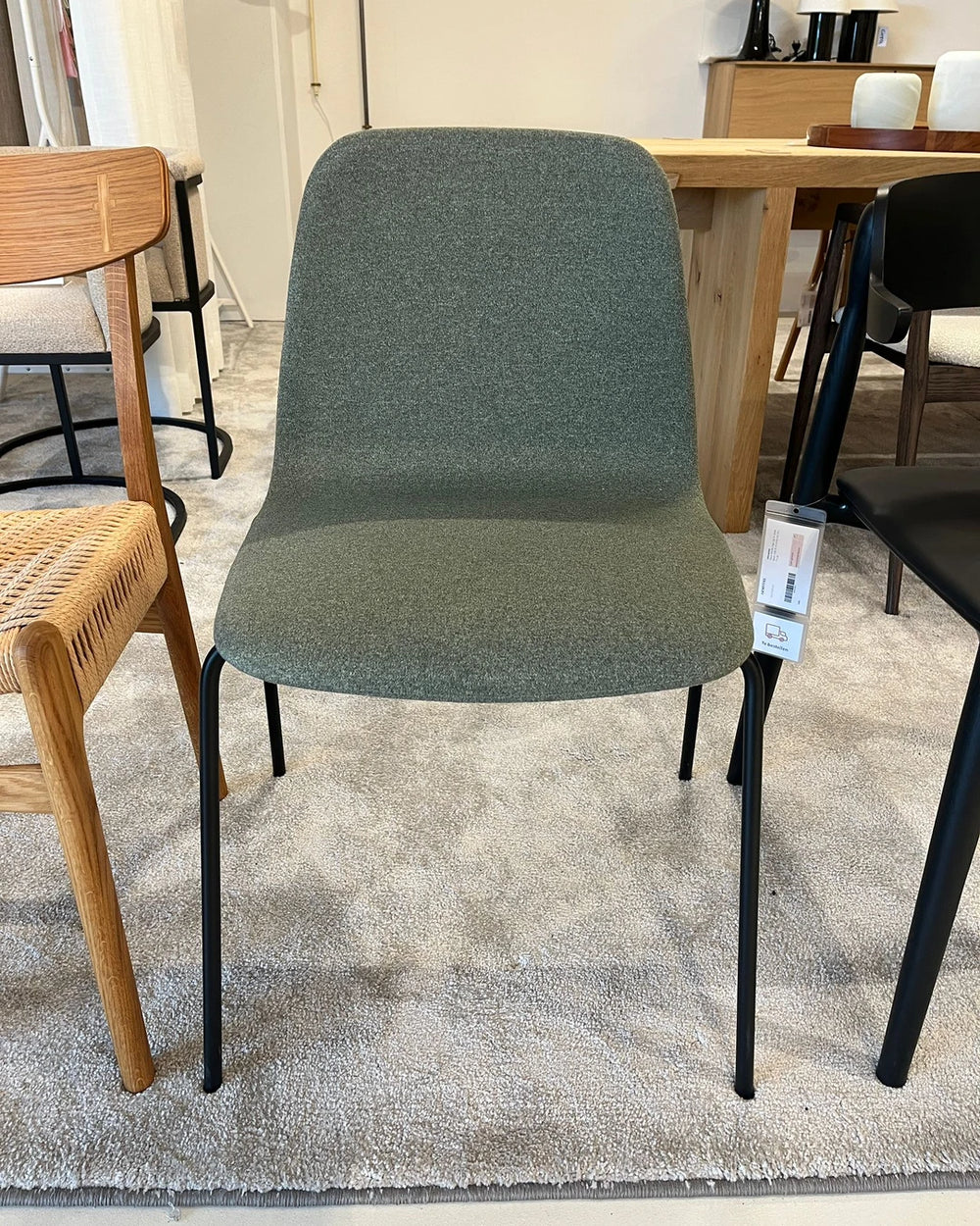 Toonzaalmodel Treku set van 4 stoelen
