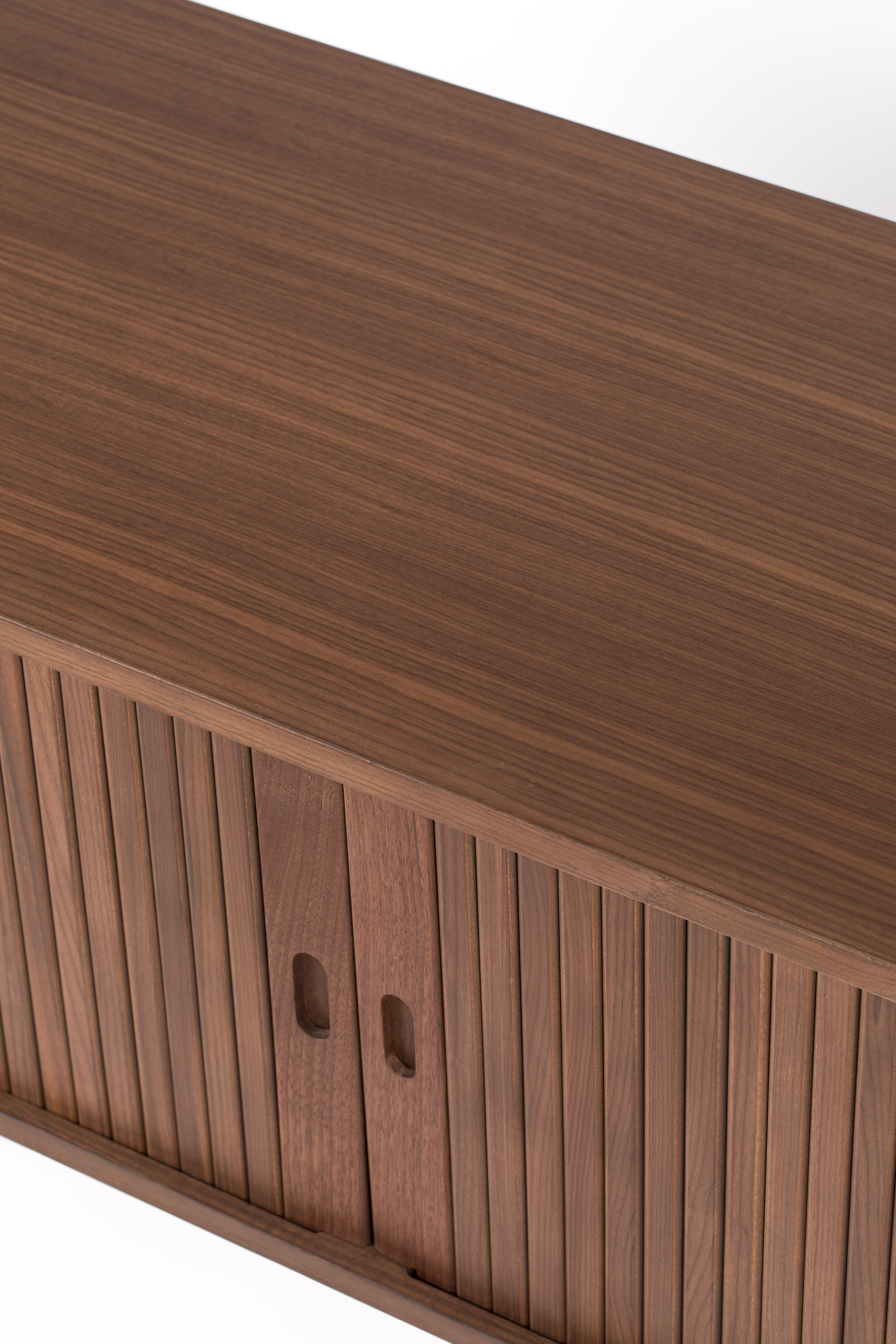 Dressoir Barbier met 2 schuifdeuren - natuur walnoot
