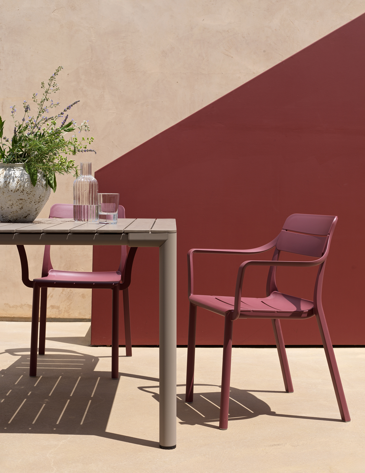 Tuinstoel met arm Cassia - borgogna rood