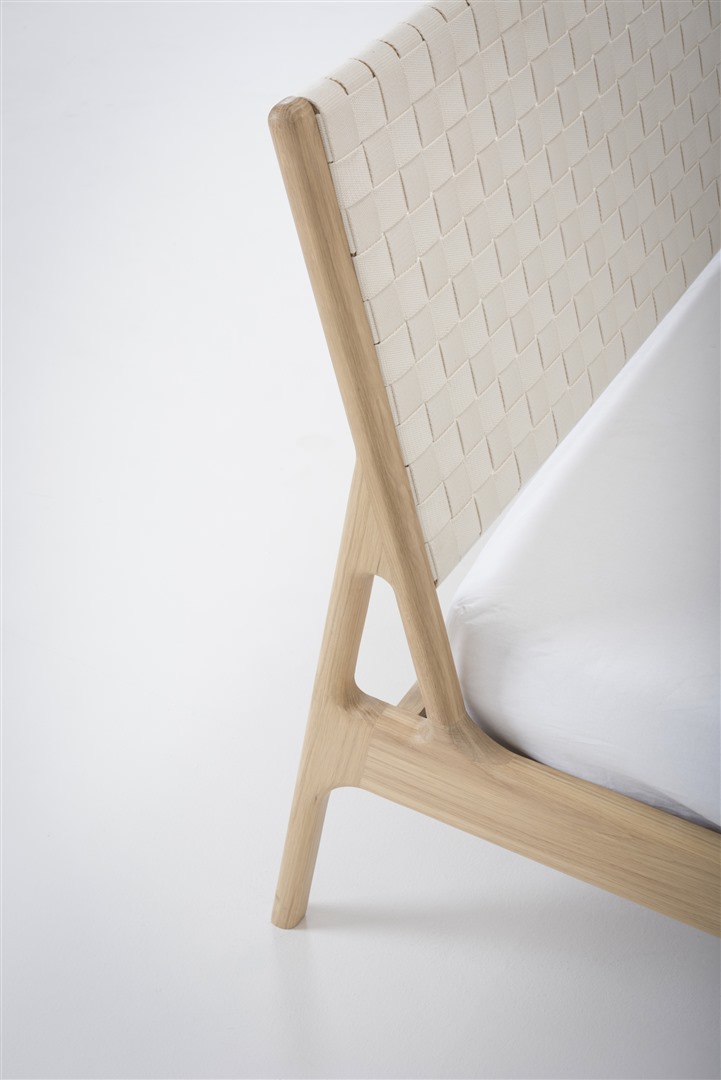 Bed Fawn 180 x 200cm