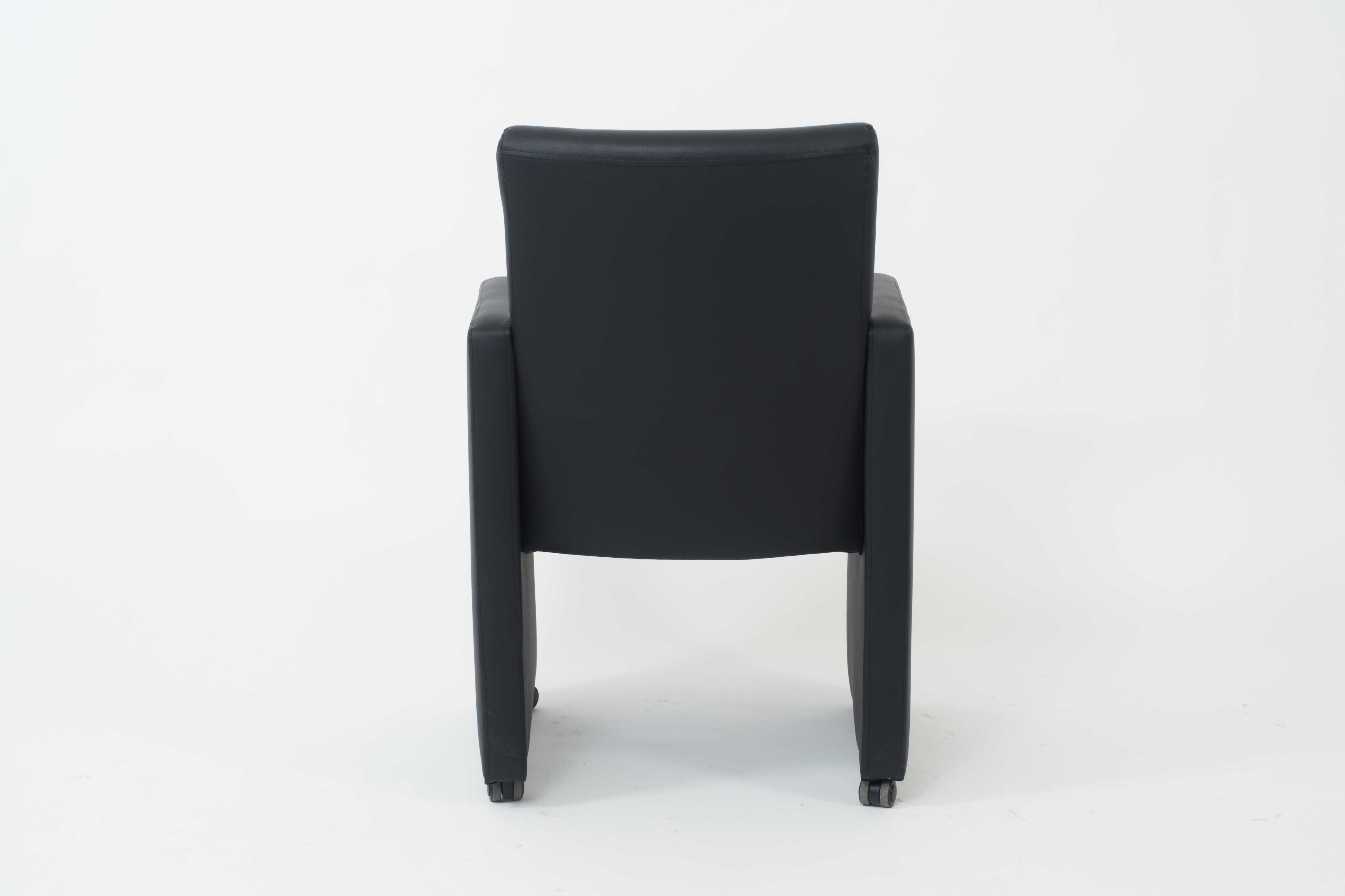 Armstoel met wielen - zwart