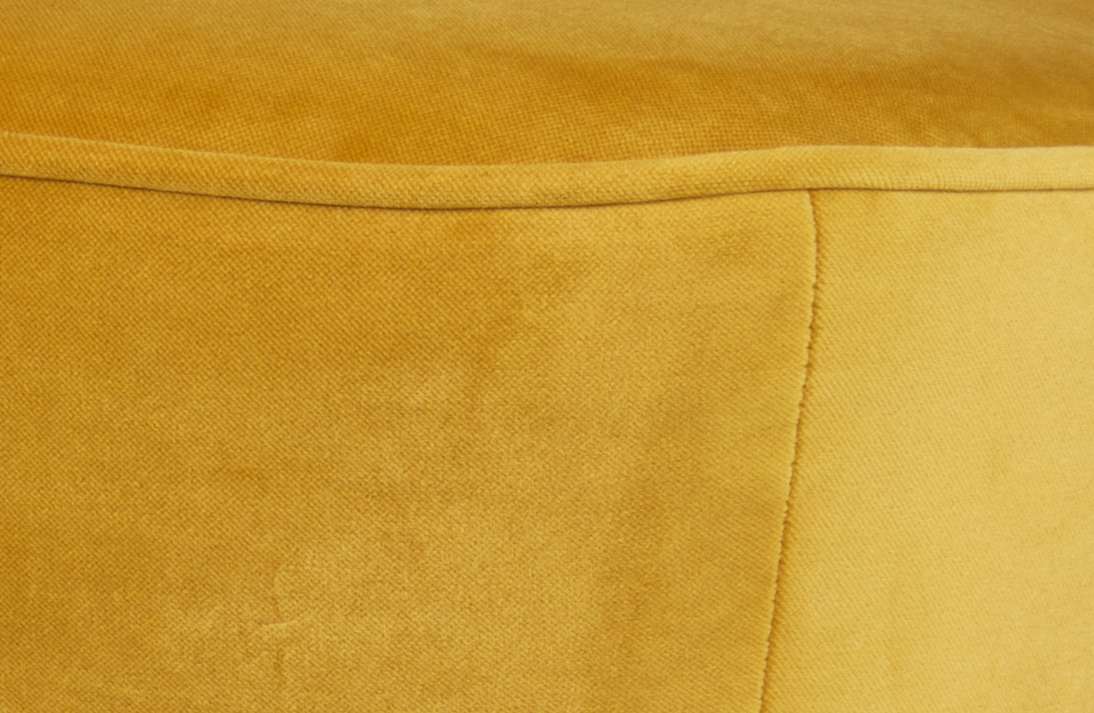 Fauteuil Sara in fluweel - okergeel