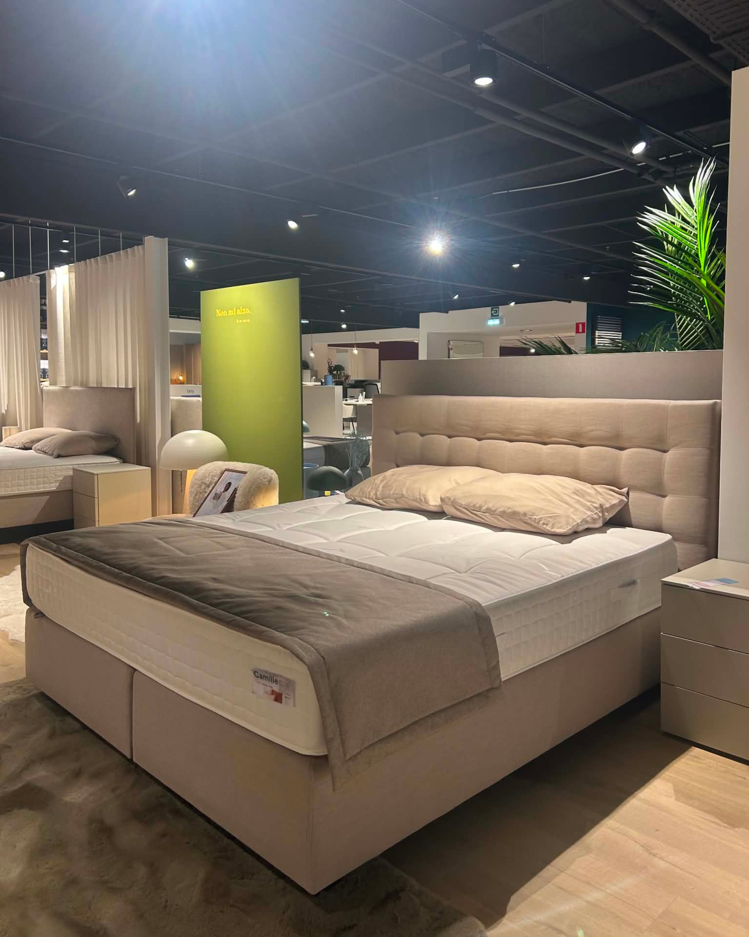 Toonzaalmodel: boxspring June 180x200cm
