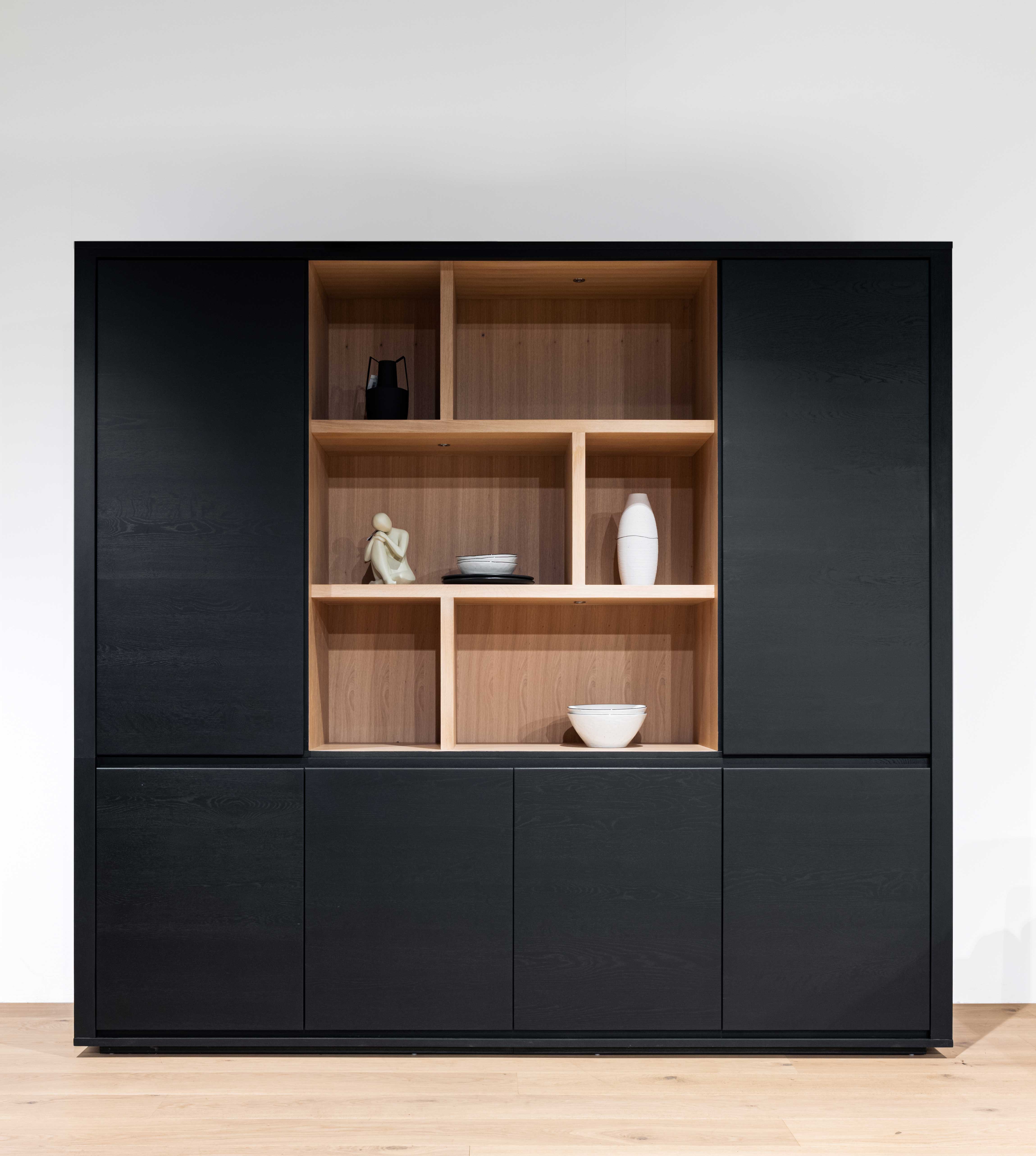 Wandkast asymmetrisch - black matte/smoked oak