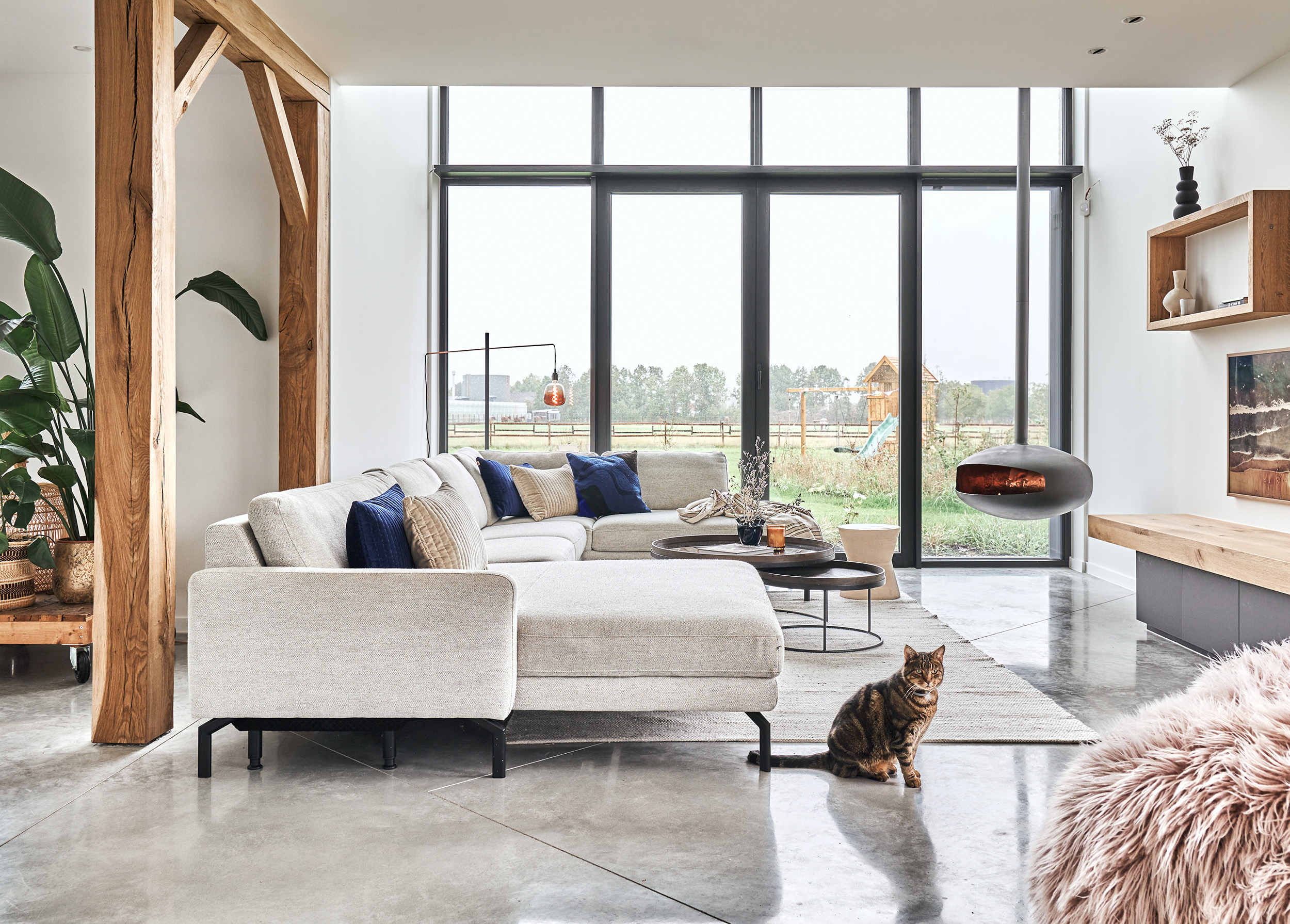 Hoeksalon met relax en longchair (links)