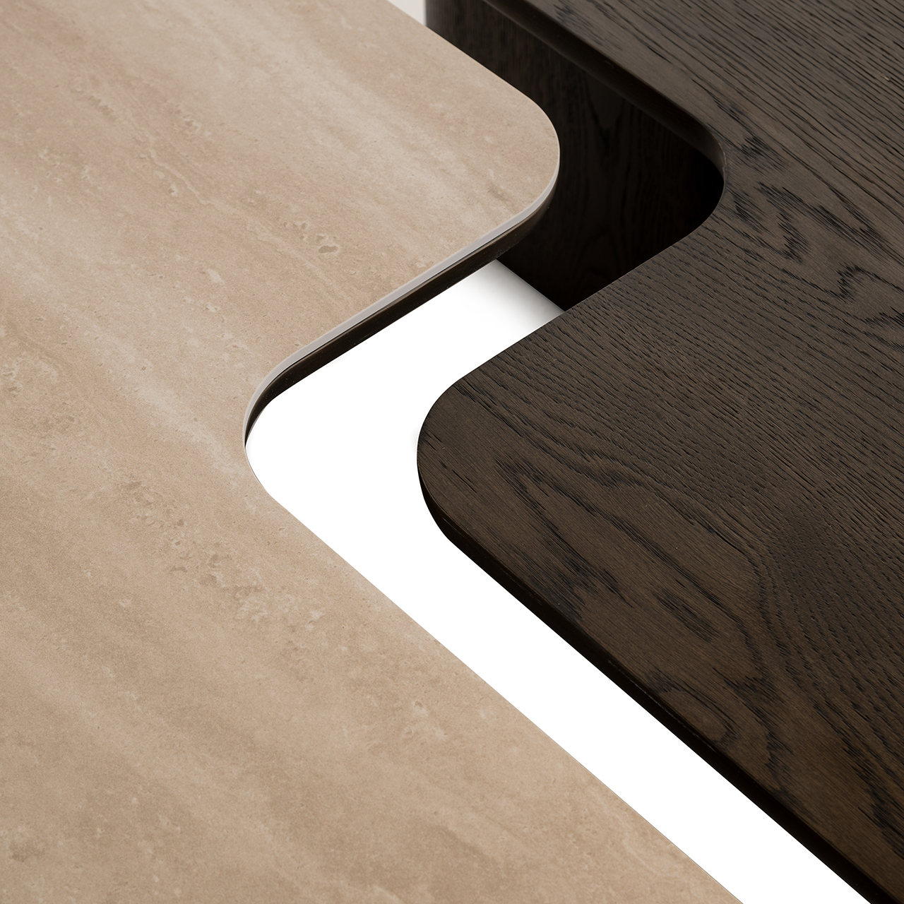 Set v/2 salontafels - oak veneer/travertine