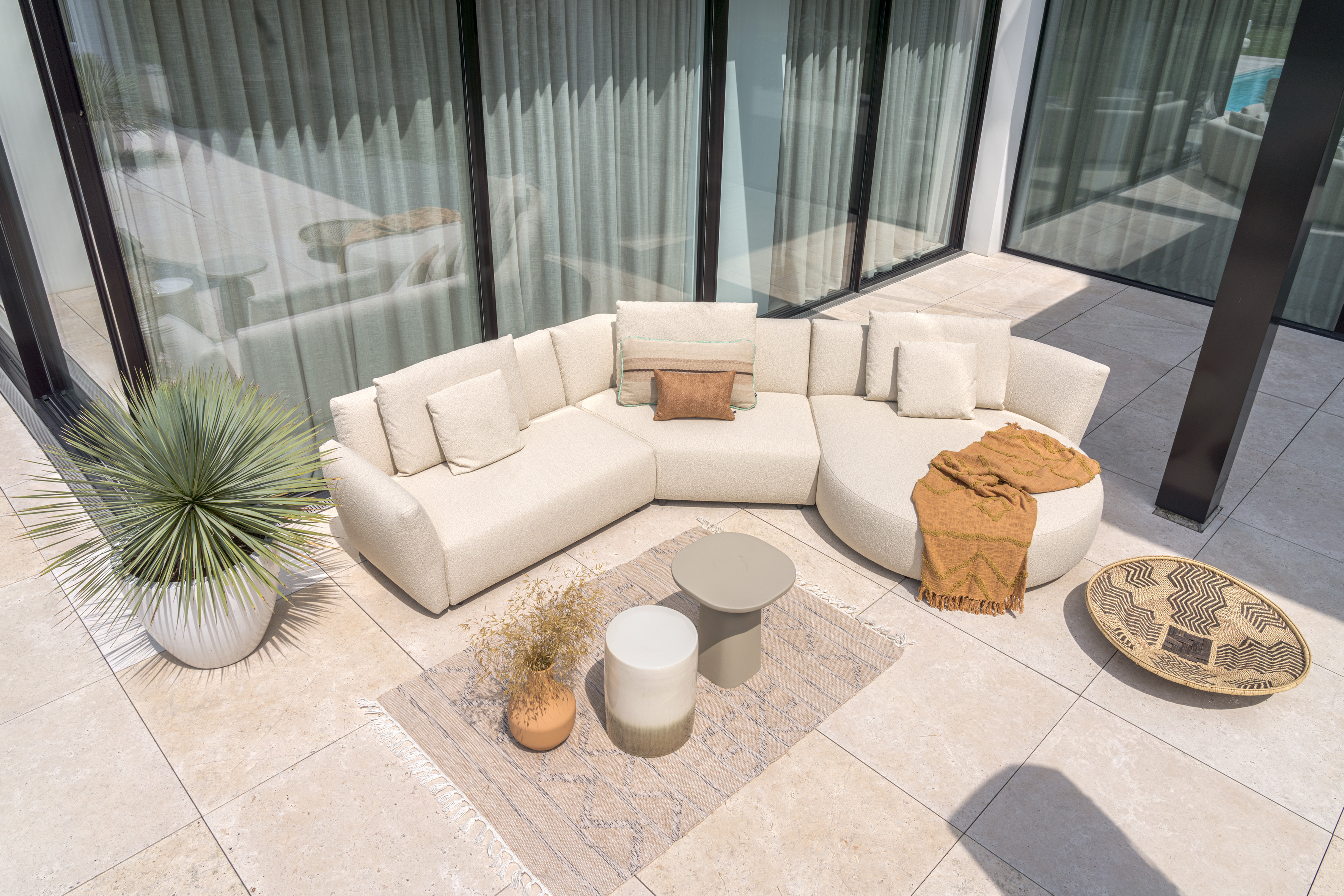 Luxe tuinzetel met ronde longchair - beige