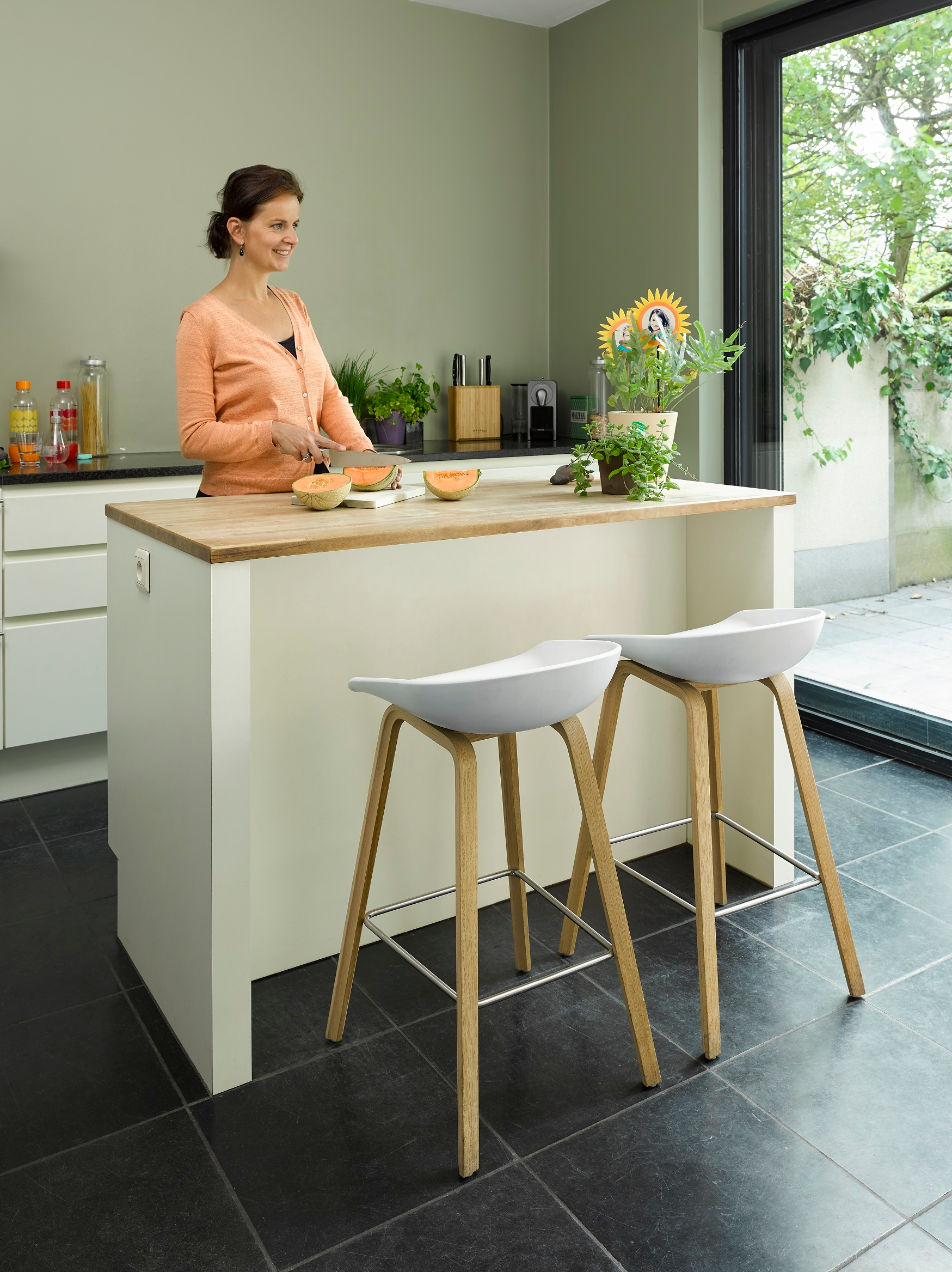 Barstoel AAS 32 wit met eiken poot 74cm