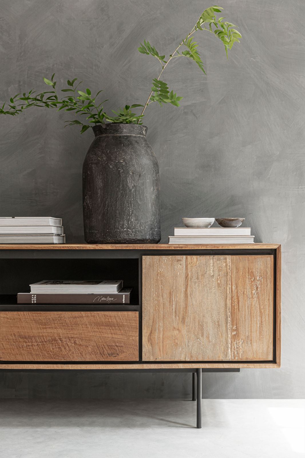 Tv-meubel Metropole XL met 3 deuren en 3 lades - natuur teak