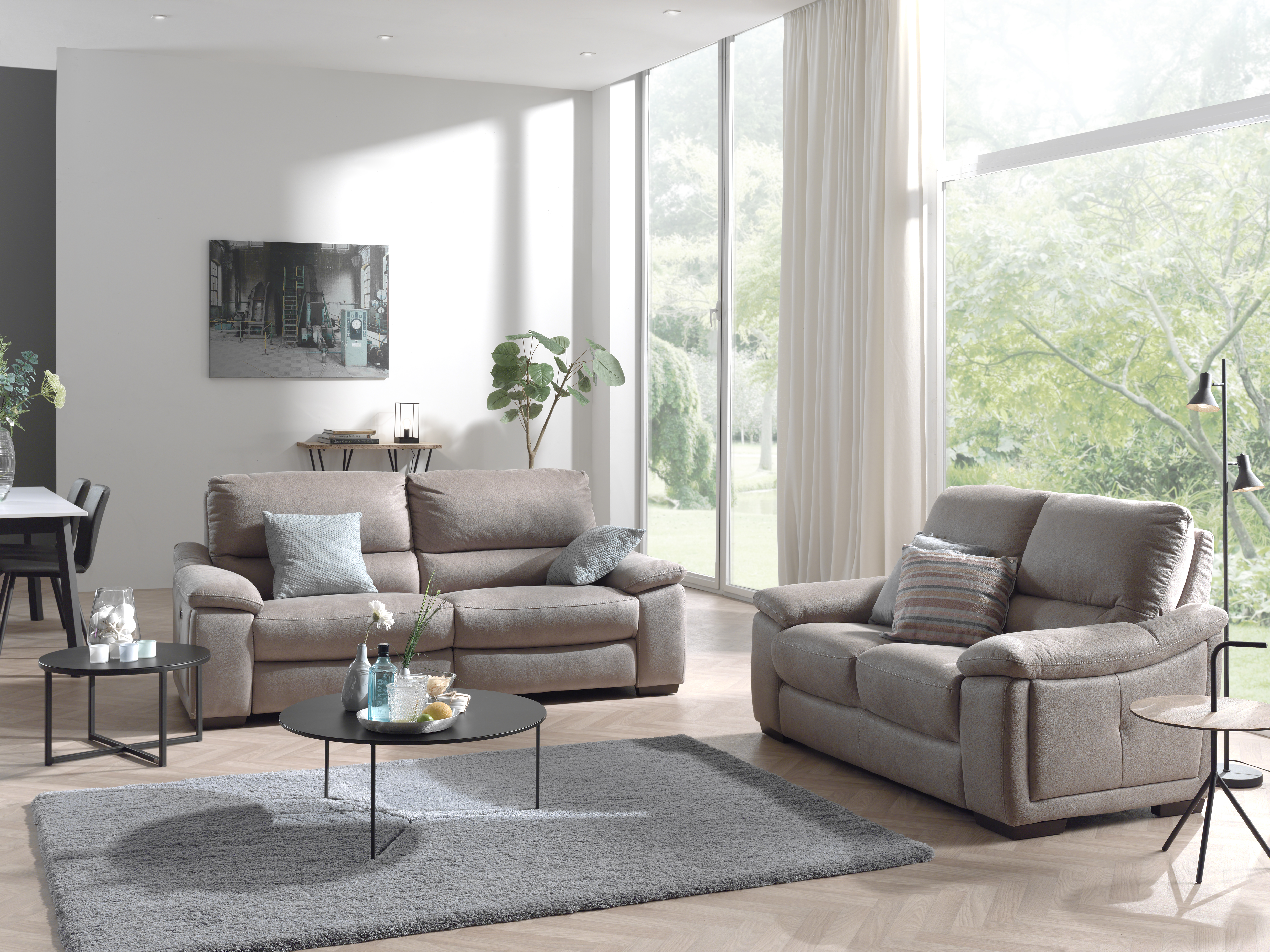 Saloncombinatie: 2,5-zit met 2 elektrische relaxen + 2-zit