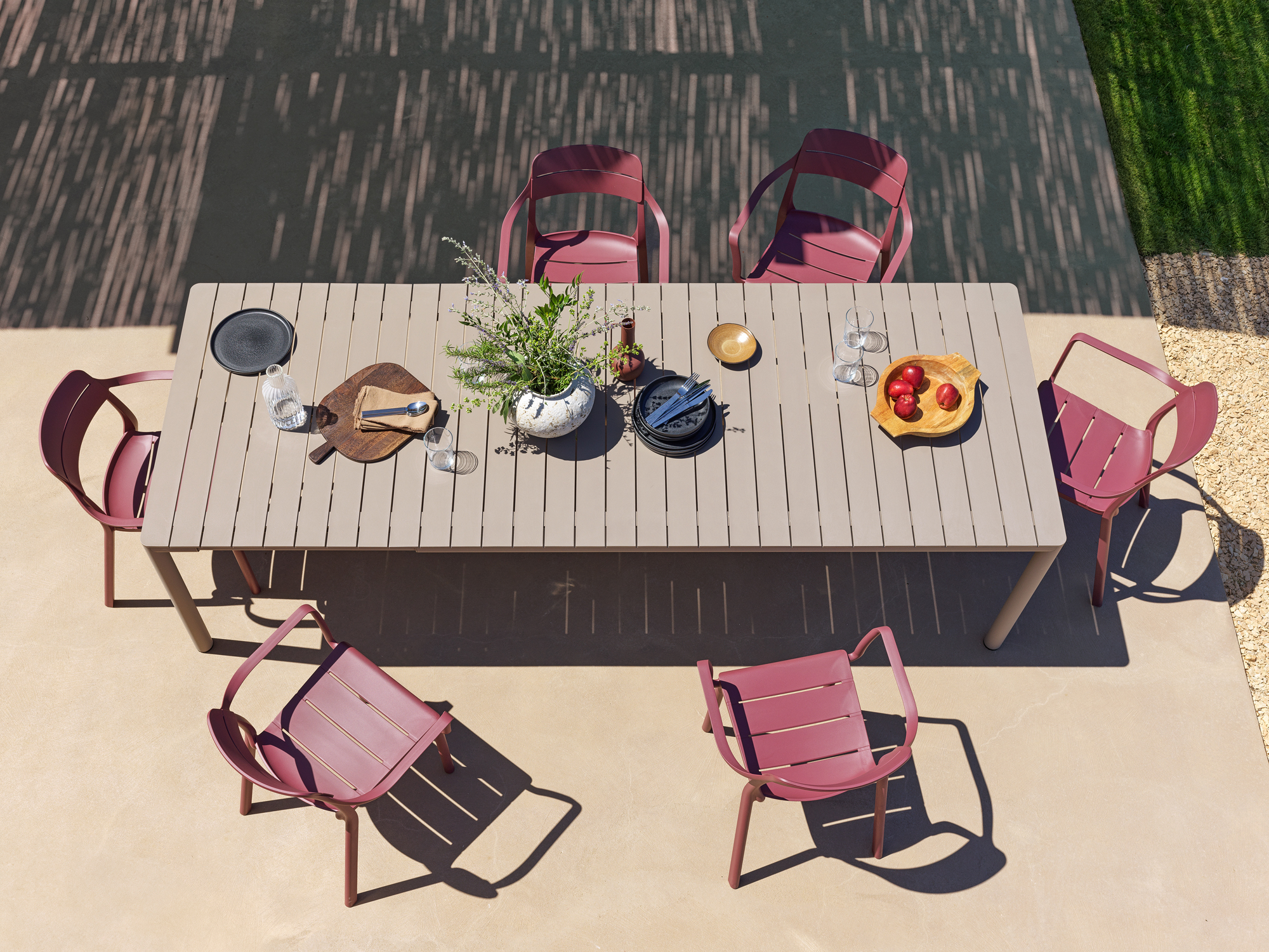 Tuinstoel met arm Cassia - borgogna rood