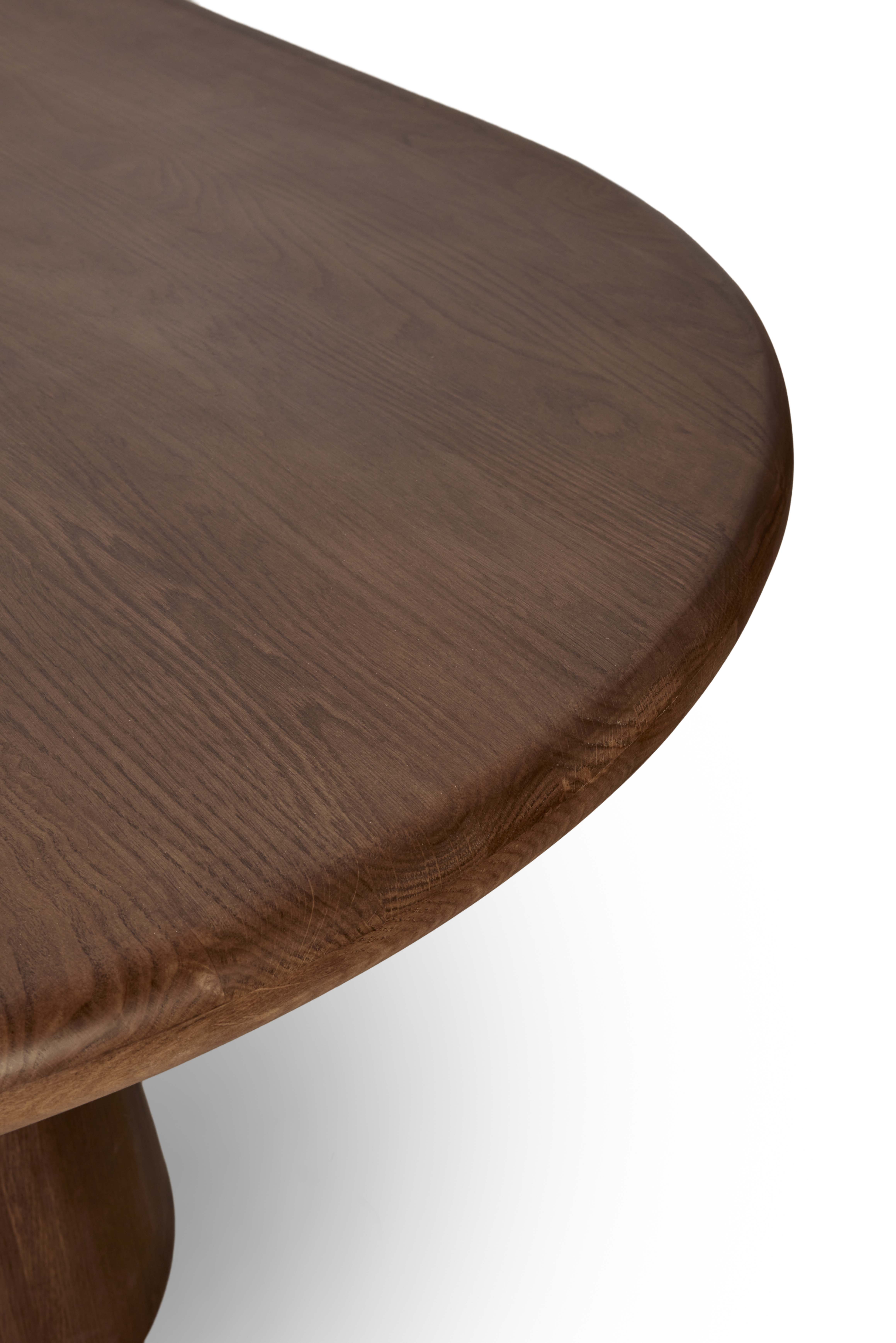 Ovale tafel in eik 240x110cm - donkerbruin