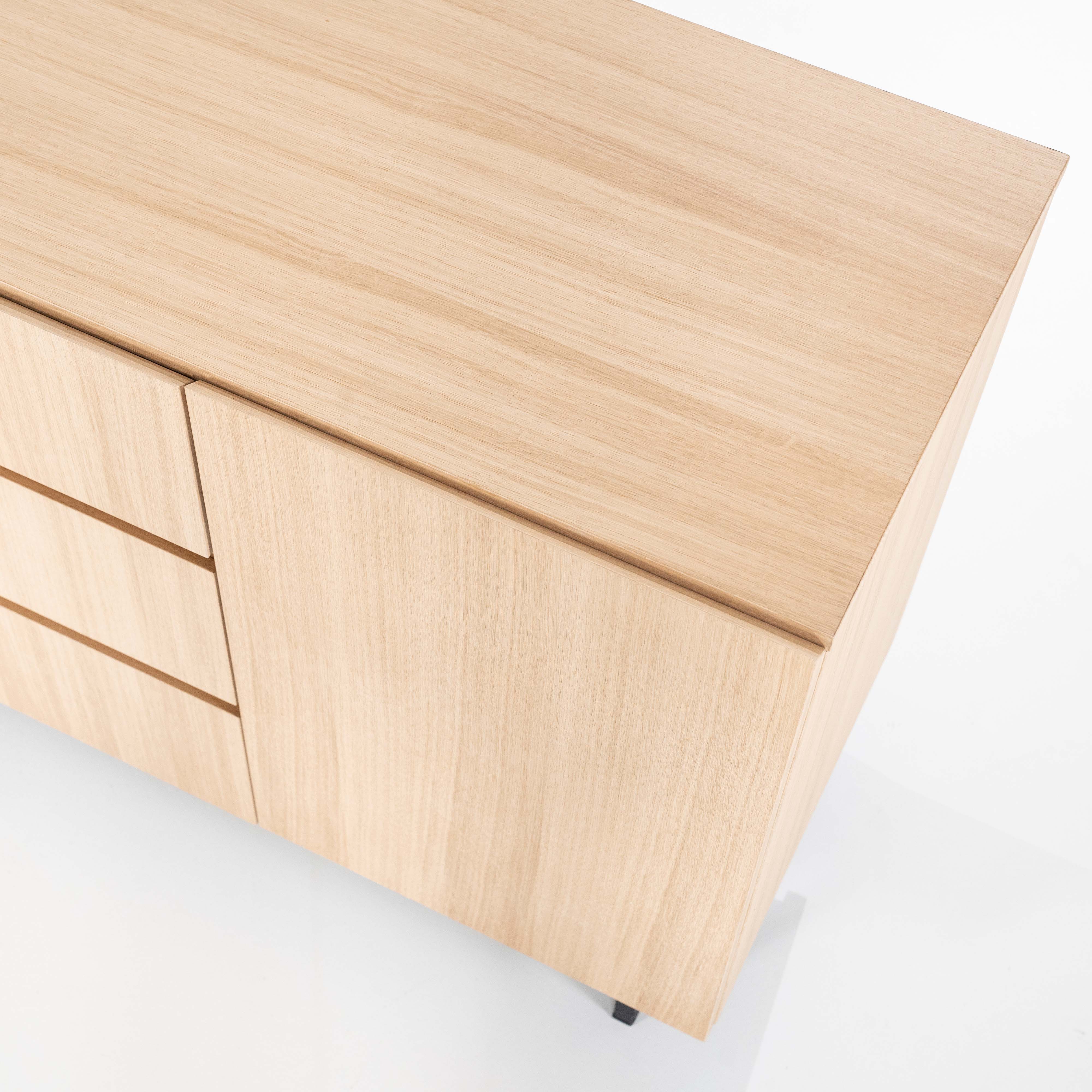 Dressoir met 3 deuren en 3 lades - natuur eiken